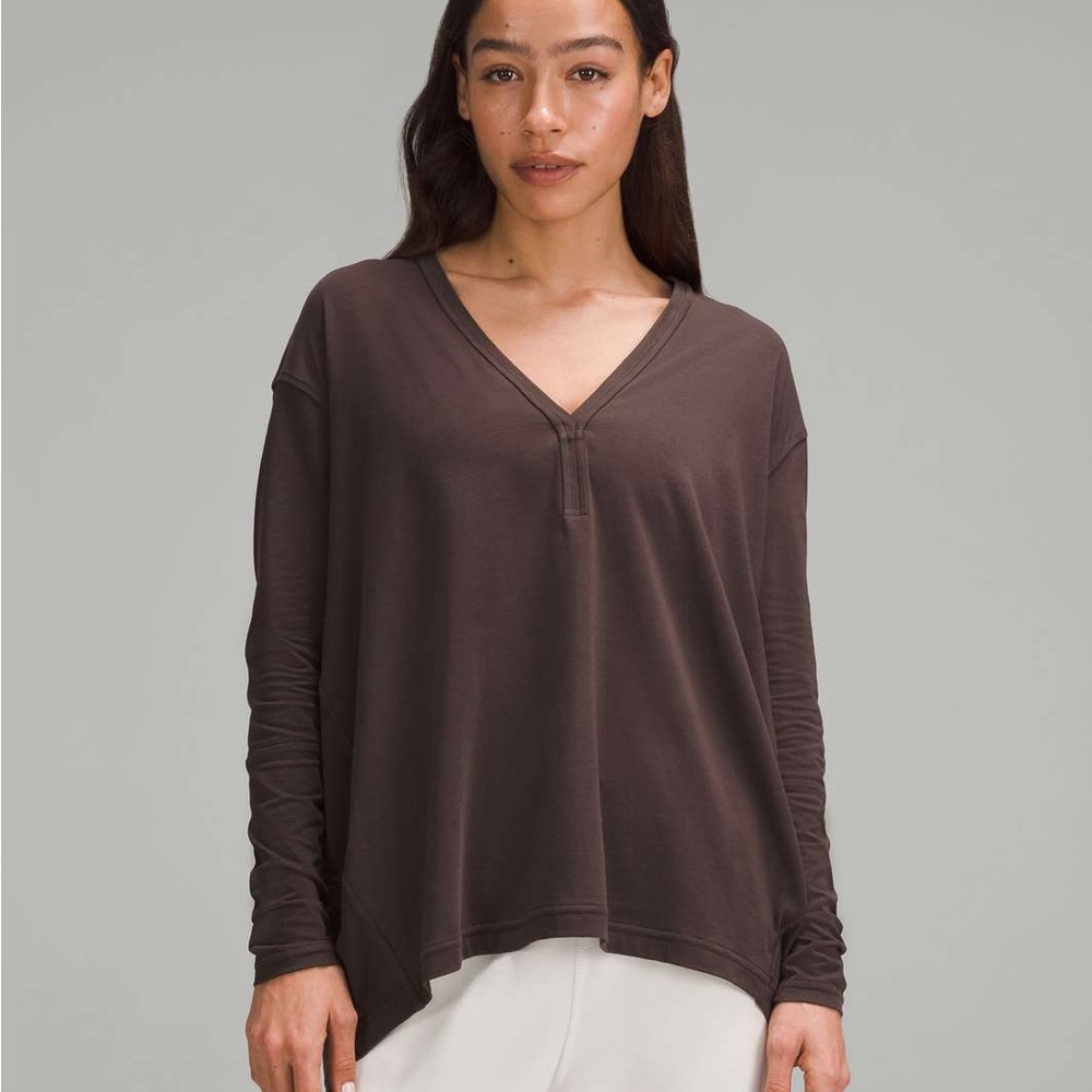 lululemon athletica Women's V-Neck Long Sleeve Top - Brown